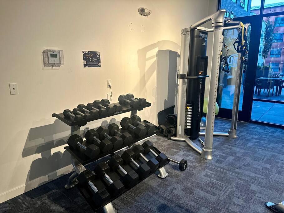 Modern Apartment Downtown Tacoma Near The Convention Center, Free Netflix , King Size Bed & Futon Sofa Bed , Ac, Great Amenities Rooftop, Self-Check-In Exteriér fotografie