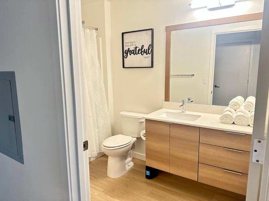 Modern Apartment Downtown Tacoma Near The Convention Center, Free Netflix , King Size Bed & Futon Sofa Bed , Ac, Great Amenities Rooftop, Self-Check-In Exteriér fotografie
